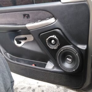 Flangeless Single 6.50 inch and Single 3.50 inch Speaker Pods compatible with the Front Doors of the 2000-2006 GM Full Size Truck