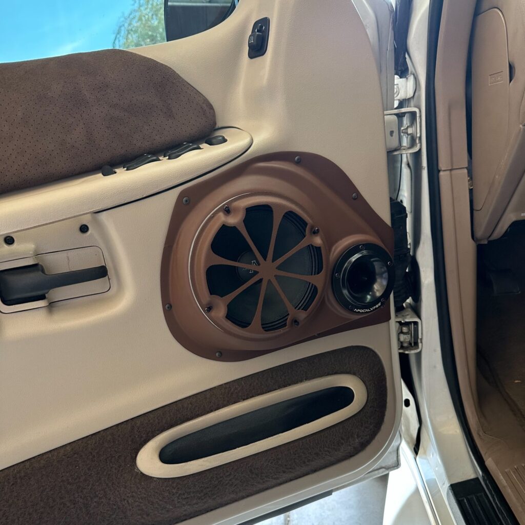 Front Door Custom Speaker Pods for the 1997-2001 Ford Explorer to hold 6.5 in and 3.5 in speakers for car audio installation upgrade