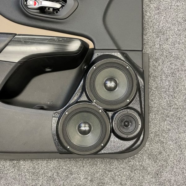 Dual 6.5 inch + Single 3.5 inch Speaker Pods compatible with the Front Door of a 2014-2023 Jeep Cherokee