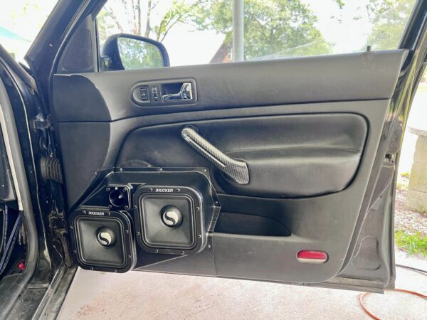 Custom speaker pod for the front doors of the 1999-2004 Volkswagen Jetta that hold two 7" speakers and a single tweeter.