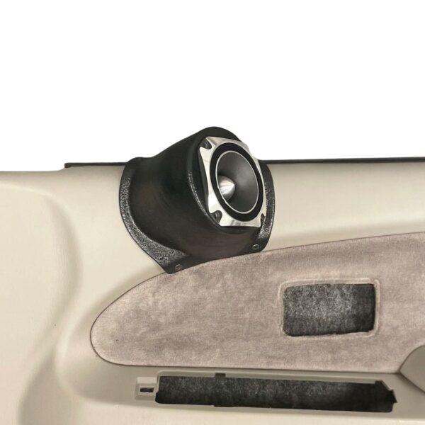 Single 3.5" in Speaker Pods compatible with the Front Door of a 2001-2004 Toyota Tacoma