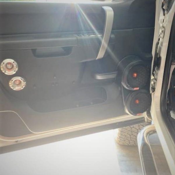 customer image Speaker Upgrade for the Front Door of your 2007-2013 Chevrolet Silverado, GMC Sierra. Easy installation of a Dual 6.5" Midrange for the most powerful car stereo possible.