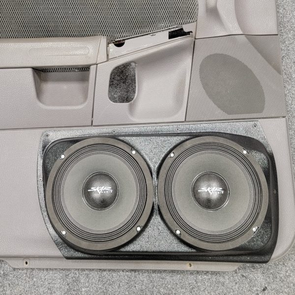 center ortho Speaker Upgrade for the Front Door of your 2002-2005 Ford Explorer. Easy installation of a Dual 8" Midrange for the most powerful car stereo possible.