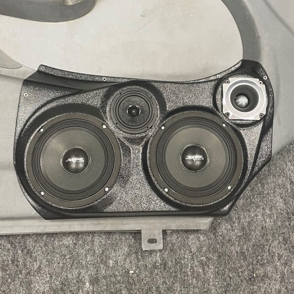 center ortho Speaker Upgrade for the Front Door of your 2003-2009 Dodge Sprinter. Easy installation of a Dual 6.5" Midrange and Dual 3.5" Super Tweeter for the most powerful car stereo possible.