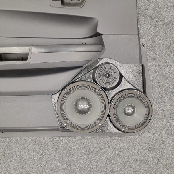 center ortho Speaker Upgrade for the Front Door of your 2005-2007 Chrysler 300. Easy installation of a 8", 6.5" Midranges plus a 3.5" Super Tweeter for the most powerful car stereo possible.