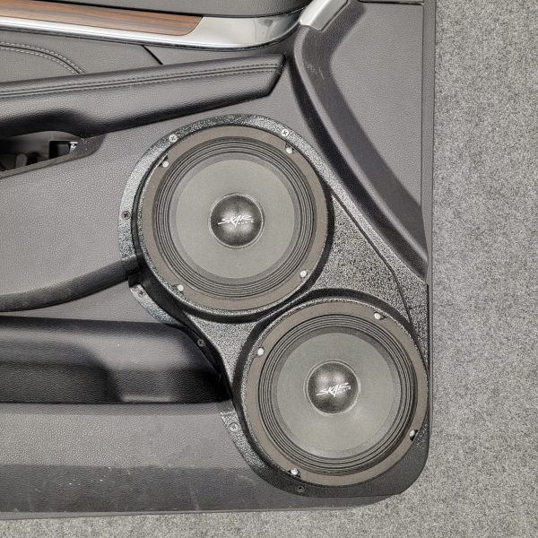 center ortho Speaker Upgrade for the Front Door of your 2016-2019 Ford Explorer. Easy installation of a Dual 6.5" Midrange for the most powerful car stereo possible.