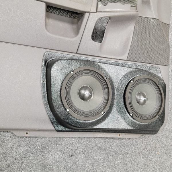 left ortho Speaker Upgrade for the Front Door of your 2002-2005 Ford Explorer. Easy installation of a Dual 6.5" Midrange for the most powerful car stereo possible.