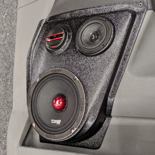 right ortho Speaker Upgrade for the Front Door of your 2006-2008 Dodge Ram. Easy installation of a 6.5" Three Way Speaker System for the most powerful car stereo possible.